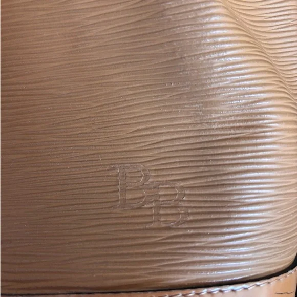 Boots N Bags EPI Leather Tan Bucket Bag - Picture 9 of 11